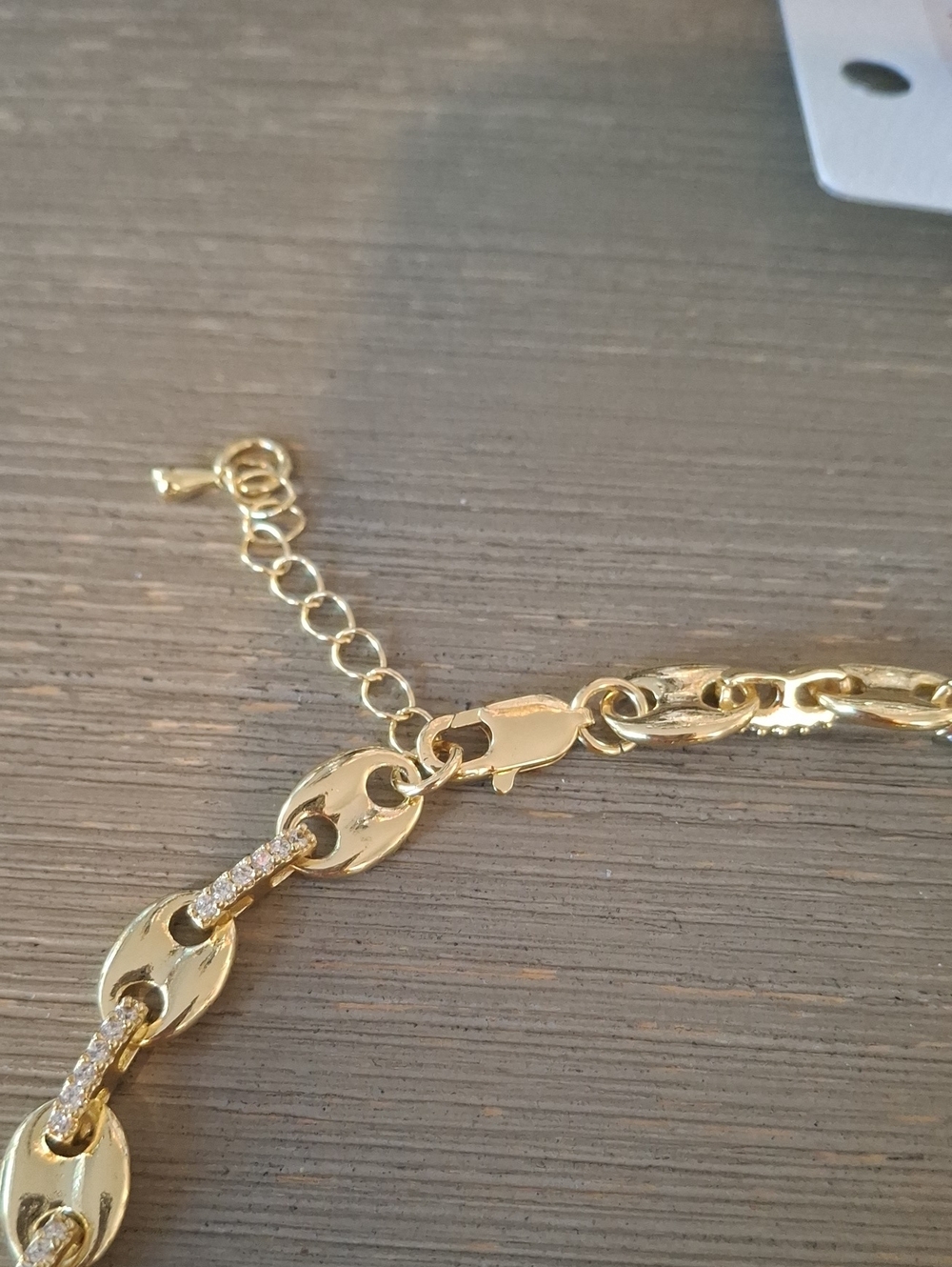 Elegant Gold Chain Necklace And Bracelet Set - Picture 4 of 5